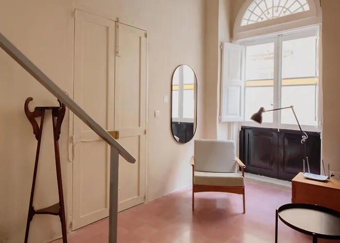 Charming In Historic Centre Apartament *