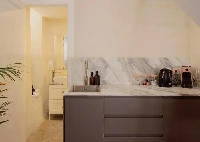 Appartement Charming In Historic Centre